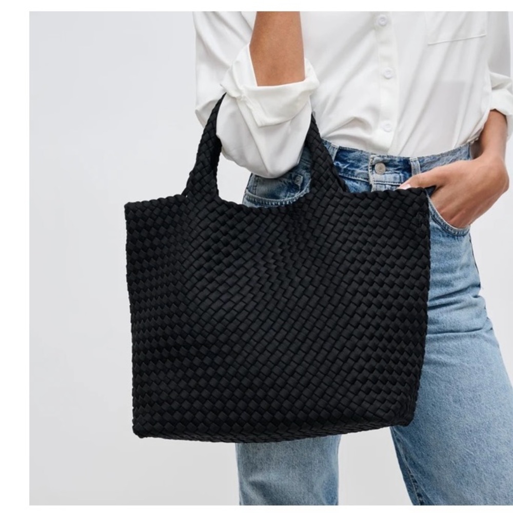 Vegan leather handbag with pouch from Nordstrom - Picture 1 of 13